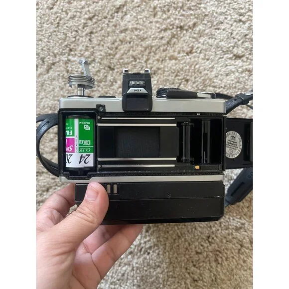 Olympus OM-1MD 35-70mm SLR Camera Zuiko MC Auto-S 1.8 Camera - Picture 7 of 10